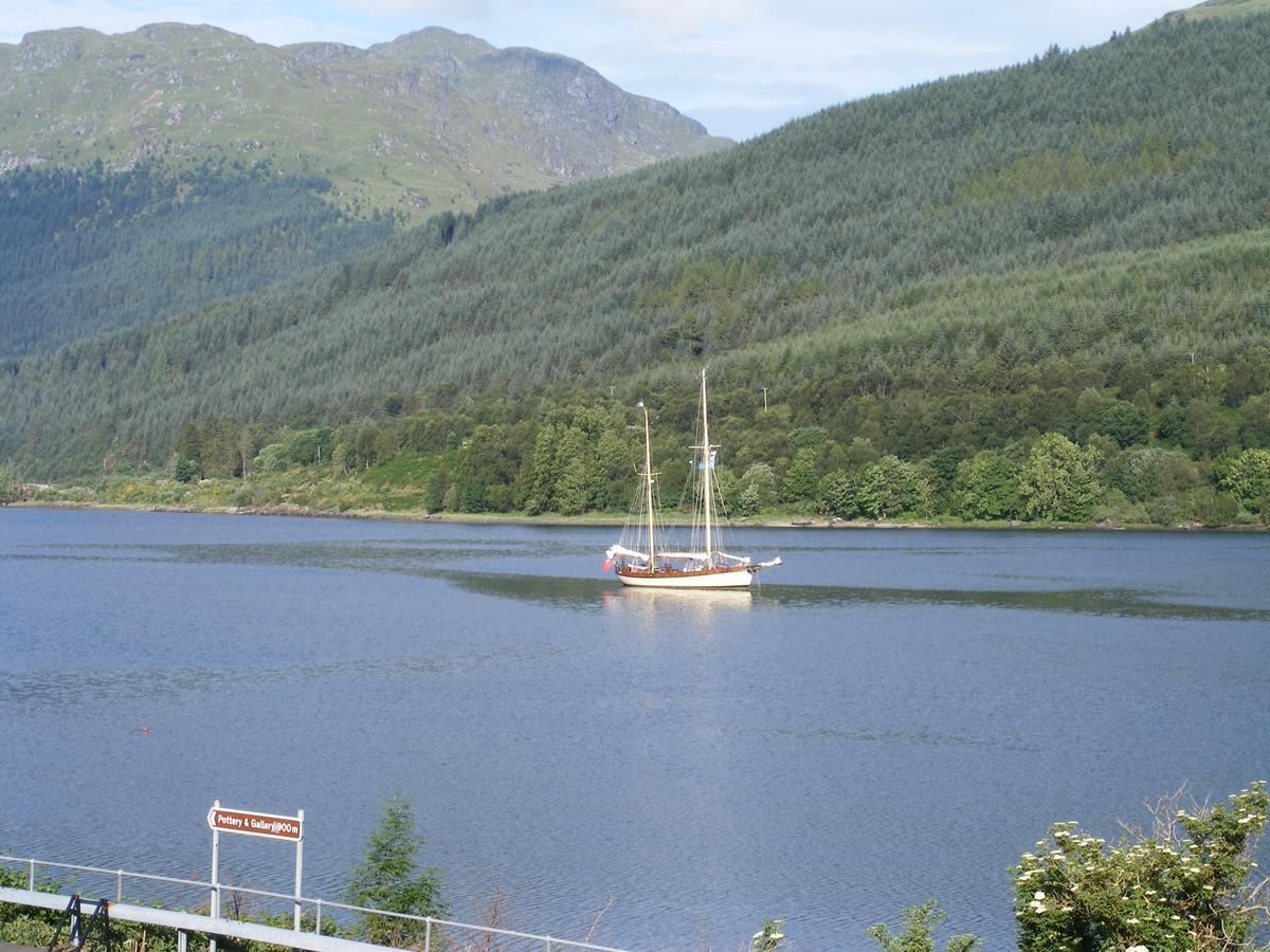 Twostones Bed and Breakfast Arrochar Buitenkant foto