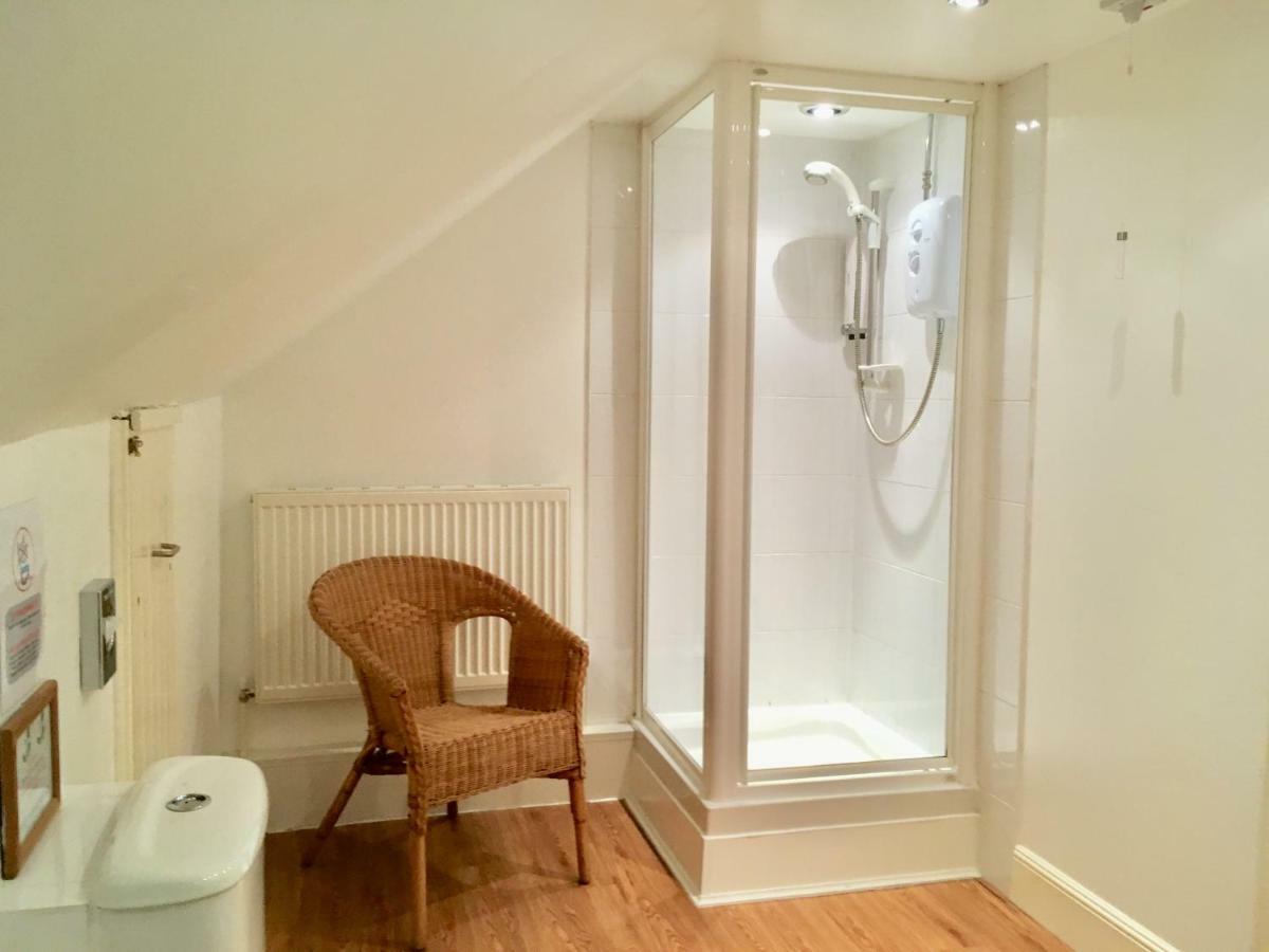 Twostones Bed and Breakfast Arrochar Buitenkant foto
